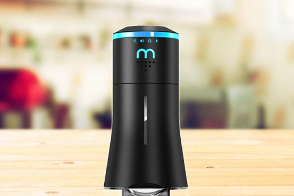 Kombinacija soli i blututa: Ovaj uređaj će vas zabavljati tokom večere! (FOTO)