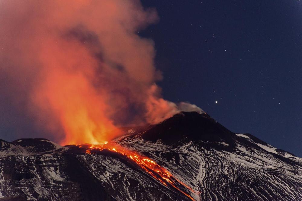 KONGO: Od otrovnog gasa iz vulkana UMRLO NJIH SEDMORO! Vulkan je i dalje AKTIVAN