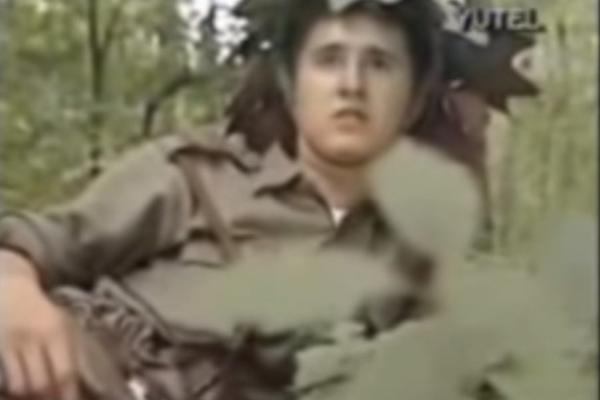 Nijedan oficir, nije poginuo samo moji jarani! Da živ ostanem molim Boga! RAZORNI SNIMAK OBJASNIO BESMISAO RATA U SFRJ! (VIDEO)
