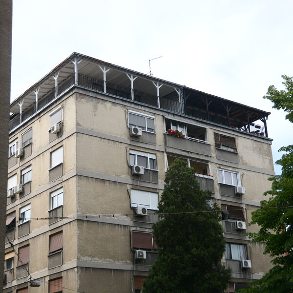 Legalizacija bespravnih objekata od 100 do 1.000 evra, evo detalja po zonama! Usvojen novi zakon u Skupštini!