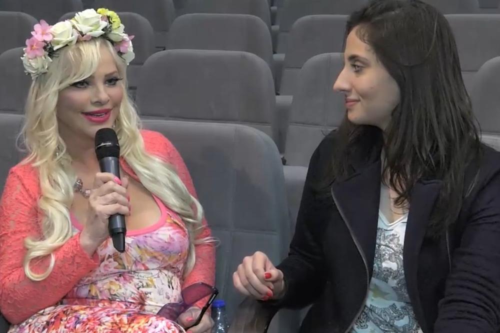 CICCIOLINA ZA ESPRESO: Rado ću ponovo doći u Beograd, volela bih da budem KUMA PARADE PONOSA! (VIDEO)