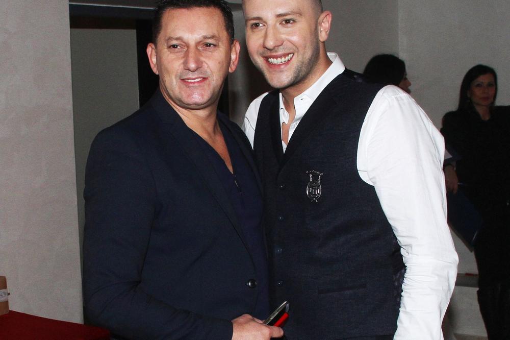 SMETALI JOJ IZLASCI I NJEGOVE SILNE DEVOJKE! Ovo je VEROUČITELJICA od koje se Polumenta RAZVEO! (FOTO)