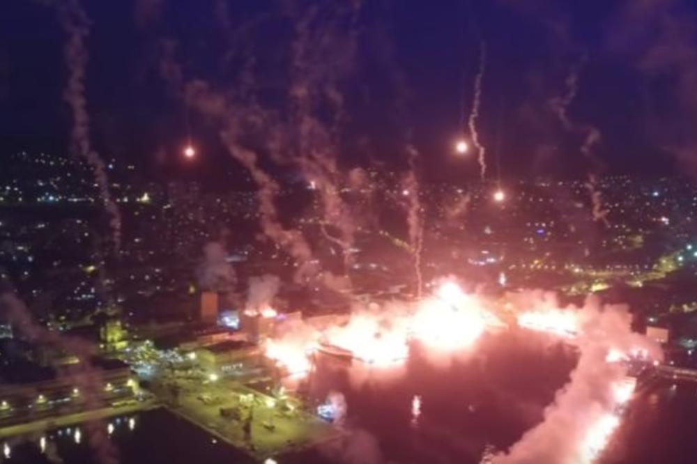 ZAPALILI SU JADRANSKO MORE! 1987 baklji za nestvarnu proslavu 30. rođendana! (VIDEO)