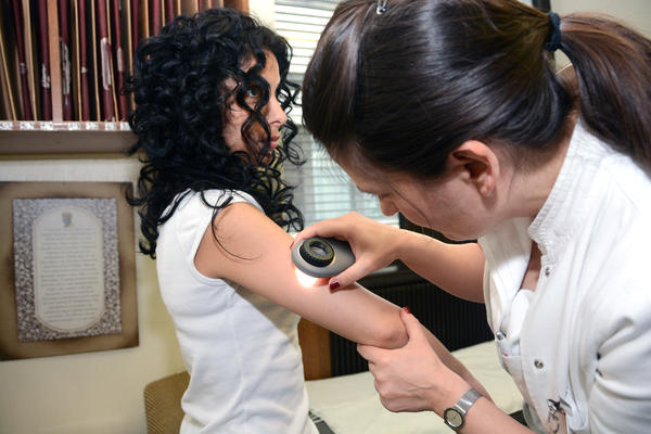 Redovno idem u solarijum! Testirala sam se na rak kože i tamo mi se SVET OKRENUO! (FOTO) (VIDEO)