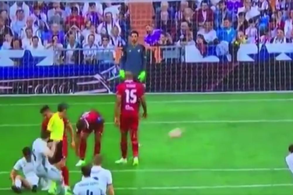 Gol je regularan, ali... Ceo svet bruji o bezobraznom pogotku fudbalera Reala! (VIDEO)