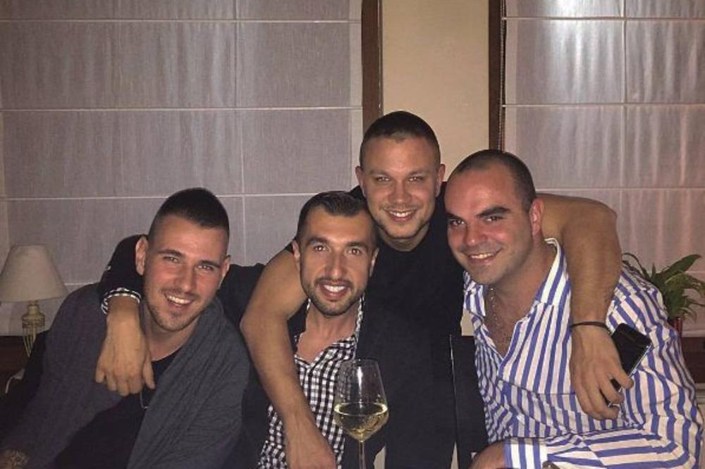 MINĐUŠA I ČIROKANA! Sada je jedan od najpopularnijih REPERA i kida u DIJASPORI, a evo kako je izgledao nekada! (FOTO)