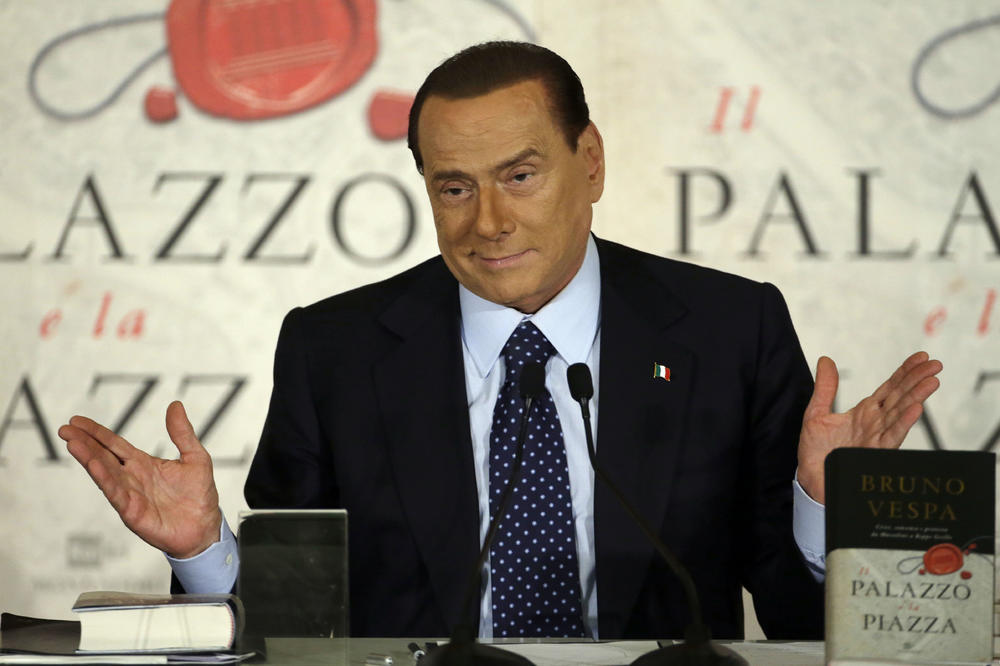 DON SILVIO JE BIO NEPONOVLJIV: Berluskoni obećao igračima autobus pun prostitutki, a onda se OVO dogodilo!