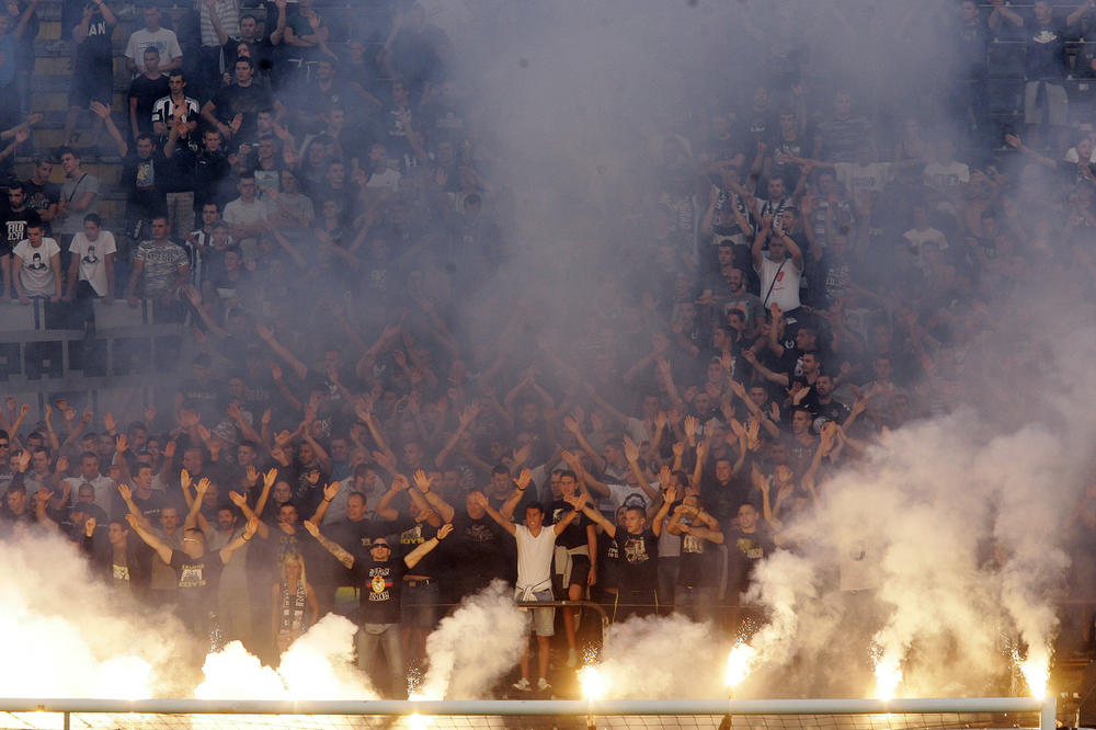 Uštinite se, ne sanjate: Da li je Grobarima ikada svanuo lepši dan nego ovaj petak? (VIDEO)