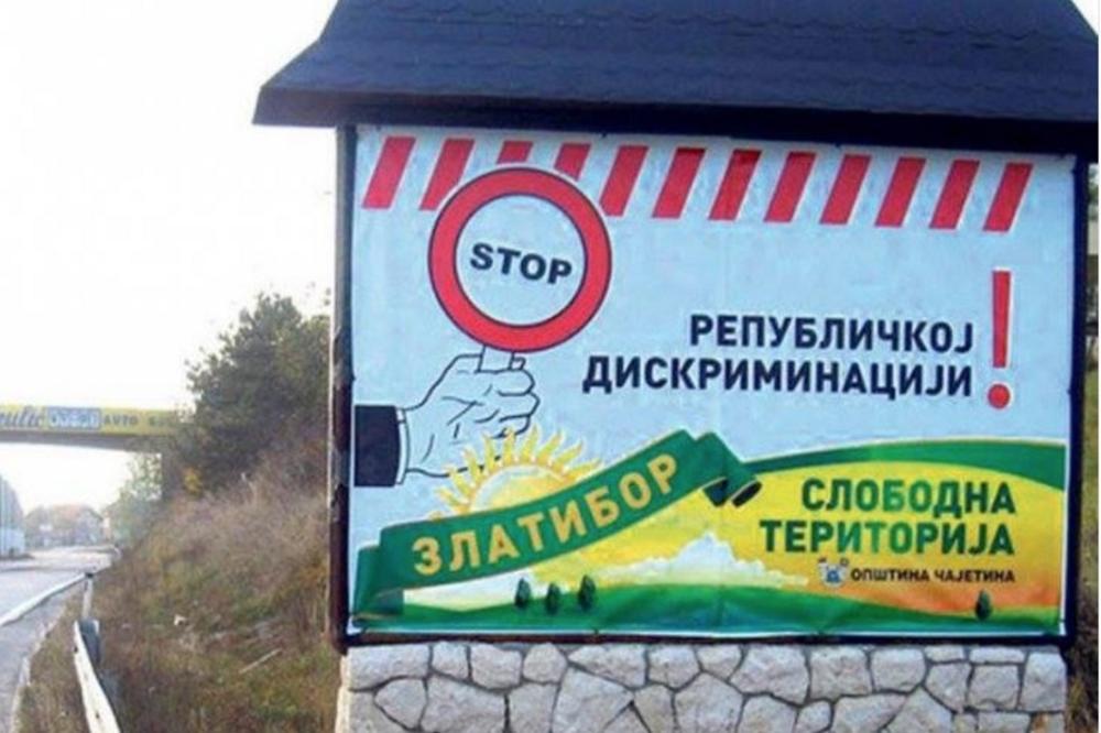 ZLATIBOR proglašen SLOBODNOM TERITORIJOM!  Osvanuli buntovnički bilbordi u Čajetini! (FOTO)