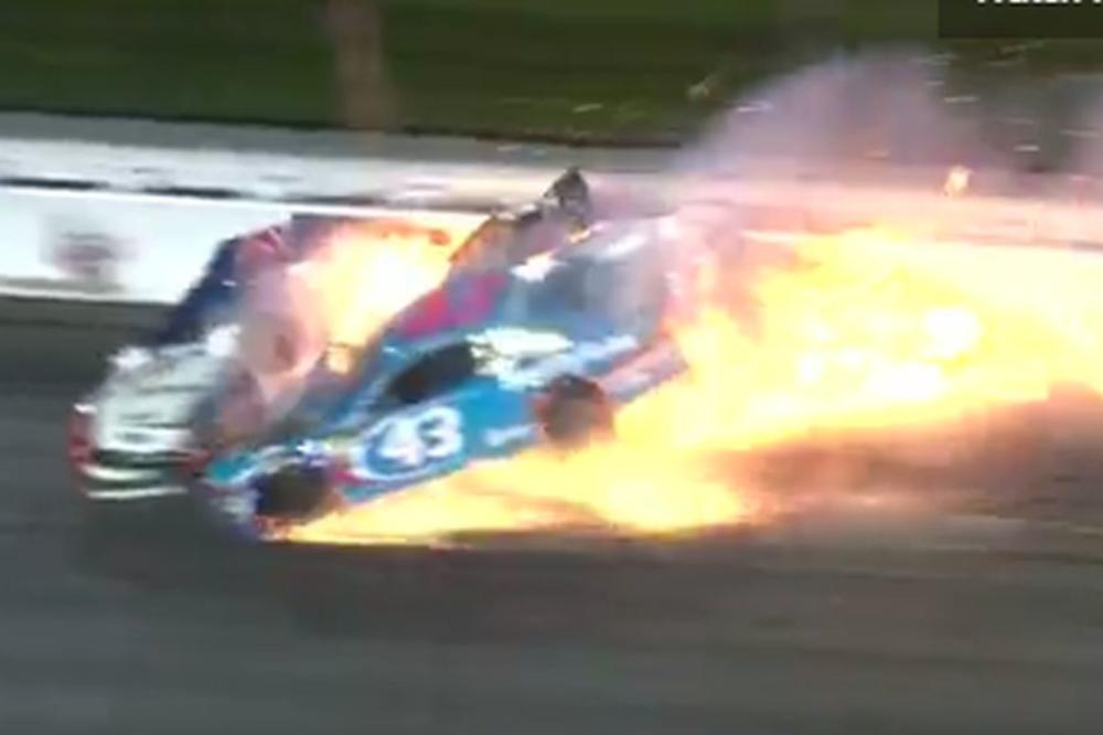 STRAVA I UŽAS: Tri automobila gorela na stazi posle jezivog sudara i niko nije poginuo! Daniku Patrik spaslo čudo! (VIDEO)