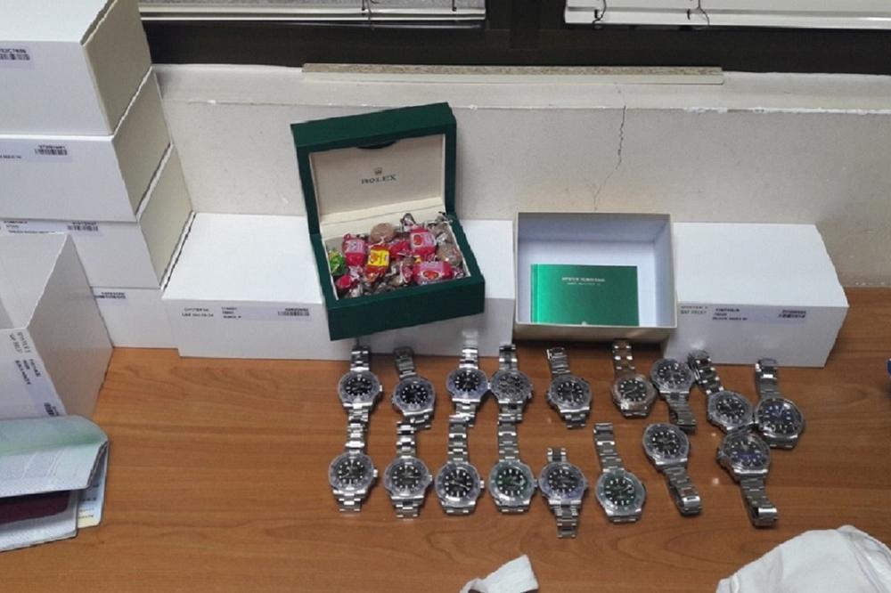 ŽENA JE NA SEBI SAKRILA 13 ROLEKSA: Sjajna akcija srpskih carinika (FOTO)