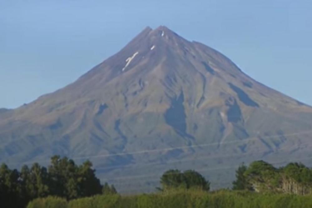 SAMO ŠTO NIJE UDARILO: Vulkan može da eksplodira svakog časa, ugroženo pola Evrope?! (FOTO) (VIDEO)