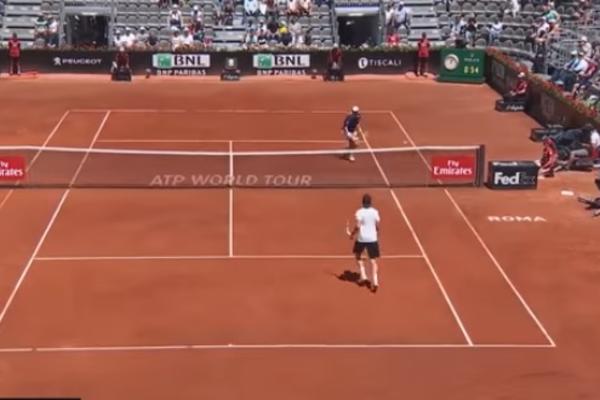 NEVEROVATNO! Na Mastersu u Rimu je viđen udarac koji prkosi svim zakonima fizike! (VIDEO)