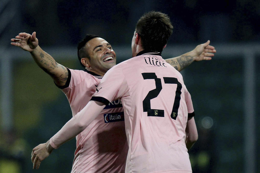 Sećate se Fabrisija Mikolija? Italijana čeka robija jer nasiljem iznuđivao 12.000 evra! (FOTO)