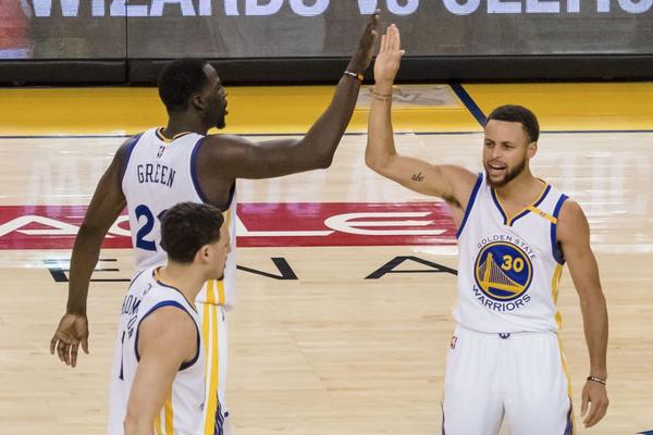 GOLDEN STEJT PONIZIO SPARSE: Bez Lenarda San Antonio ne deluje kao ekipa za plej-of! (VIDEO)