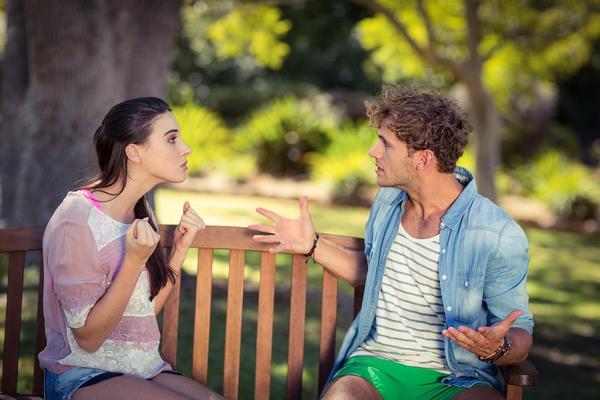 5 stvari koje nisu problem na početku veze, ali će s vremenom to postati (FOTO) (GIF)