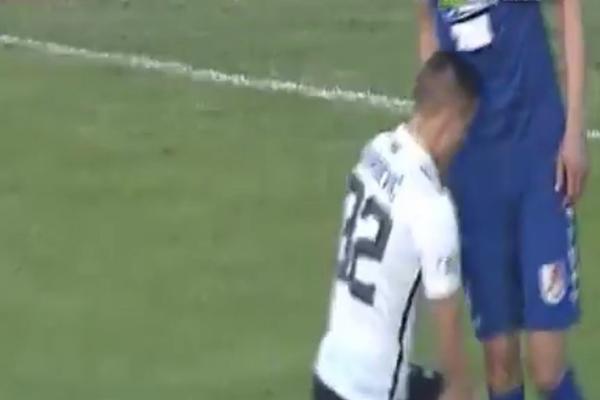 PRVA GUŽVA NA ČAIRU: Đurđević udario glavom igrača Radničkog i prošao bez kartona!