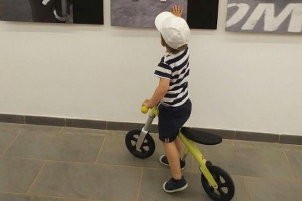 Đoković je poveo Stefana u obilazak terena u Rimu, a naslednik se na jednom mestu zaustavio i učinio Noleta preponosnim! (FOTO)