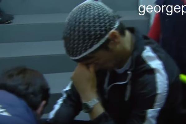 POTRESNE SCENE IZ TUNELA: Grogirani Vlada Ivić ne zna gde je, u Panatinaikosu posramljeni zbog huligana! (VIDEO)