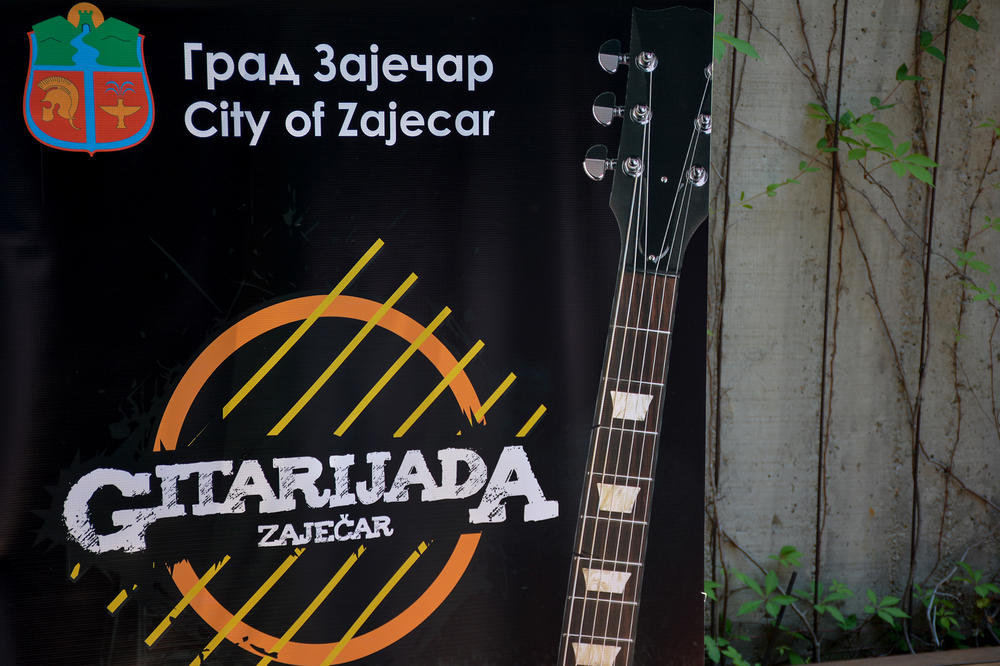 Ovogodišnja Gitarijada se ne propušta: Prvog dana nastupaju Riblja Čorba i Bajaga, a onda kreće još veće ludilo (FOTO)