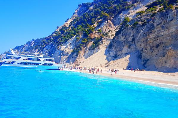 ŽIVOT NA BRODU 3 GODINE JEFTINIJI JE OD ŽIVOTA U BEOGRADU: Omogućen ČAK i rad na daljinu i obilazak 135 zemalja