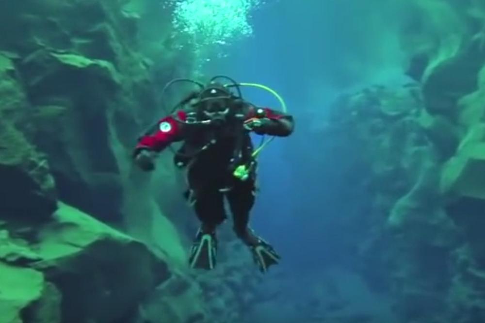 "SUSRET KOJI SE DEŠAVA 1 U ŽIVOTU": Ženka retke vrste HOBOTNICE viđena posle 20 godina! (VIDEO)