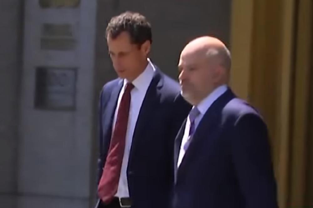 ZAVRŠIO U ZATVORU ZBOG MALOLETNICE! Bivši američki kongresman priznao da je bolestan!