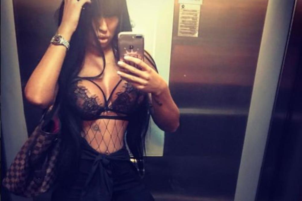 ONA TO RADI JOŠ GORE OD STANIJE I SORAJE! Ajfonka se poigrala u fotošopu i izblamirala za sve pare (FOTO)