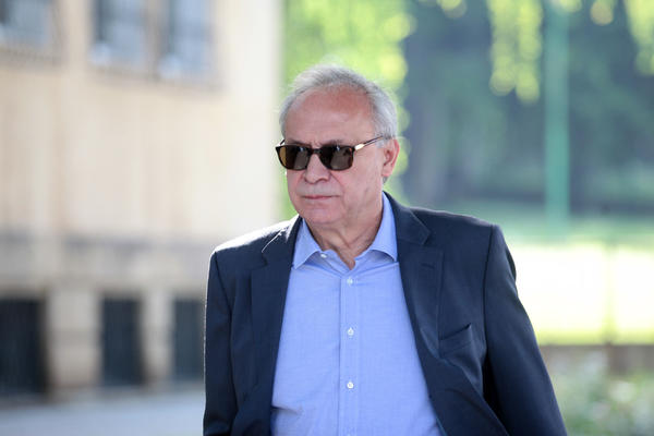 DOLAZI DO IZMENE: Novi glavni urednik Večernjih novosti Milorad Vučelić?