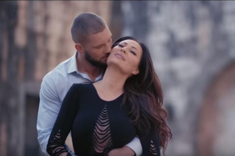 OVAJ DETALJ NIKO NIJE PRIMETIO U CECINOM NOVOM SPOTU! Kruna, crno perje i...