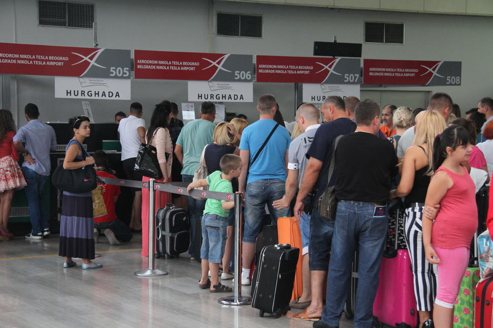 Drama SRPSKIH turista na Kipru: Nasilno su im oduzeti PASOŠI, ali to nije ono NAJGORE!