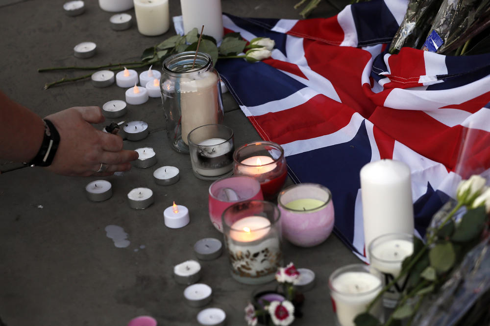 "IZ MANČESTERA S LJUBAVLJU" Ovako su se Britanci OSVETILI džihadistima!