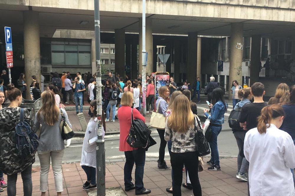 IZLILE SE OPASNE HEMIKALIJE, PANIKA U BEOGRADU: Povređen profesor PMF, studenti evakuisani! (VIDEO)