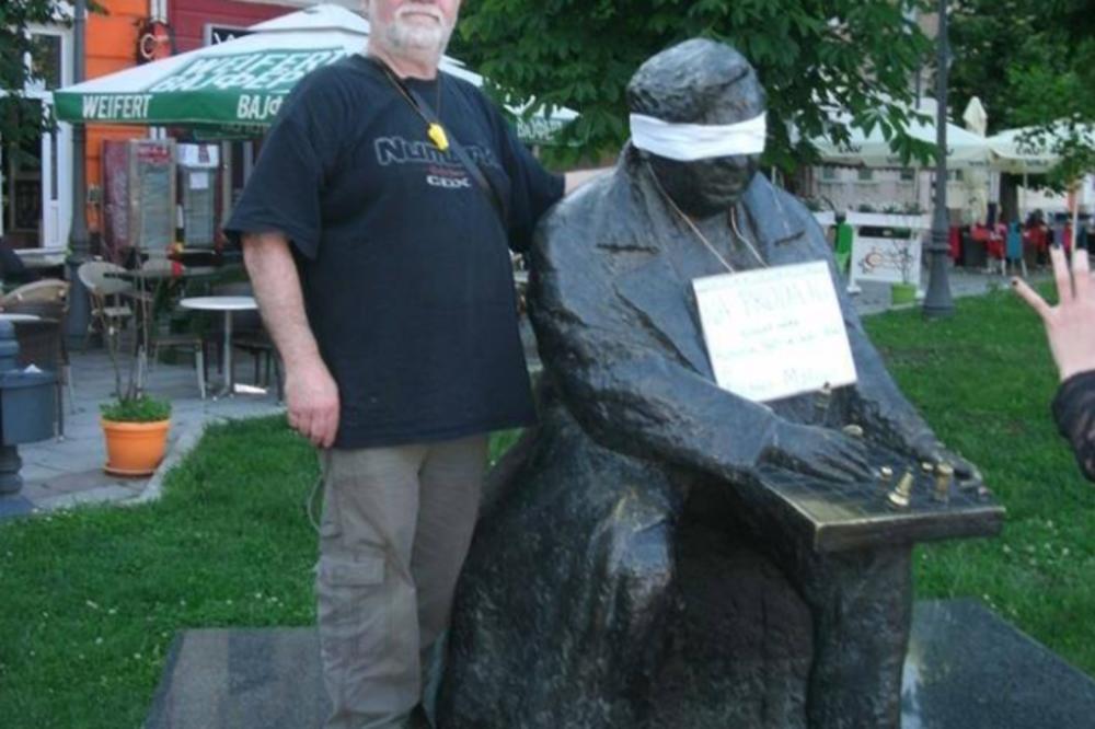 ORGANIZATOR PROTESTA PROTIV DIKTATURE PAO ZBOG DROGE! U kući mu pronašli 12 kg marihuane!