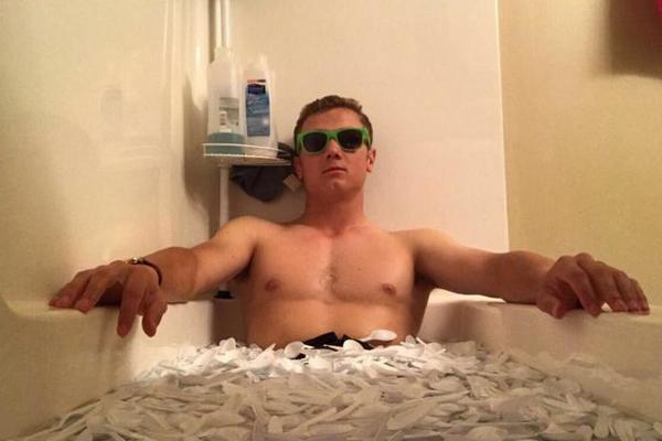 Nasmejao je sve na Tviteru: Ja sam strah i trepet, ja sam kašika bandit! (FOTO)