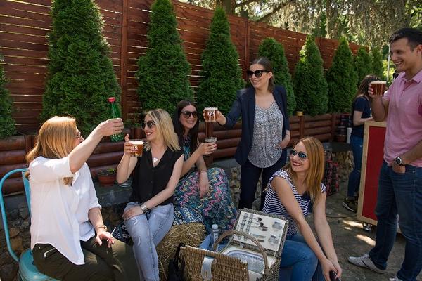 UŽIVALI U PRIRODI: Magazin Men’s Health ugostio partnere na Grill Day druženju!