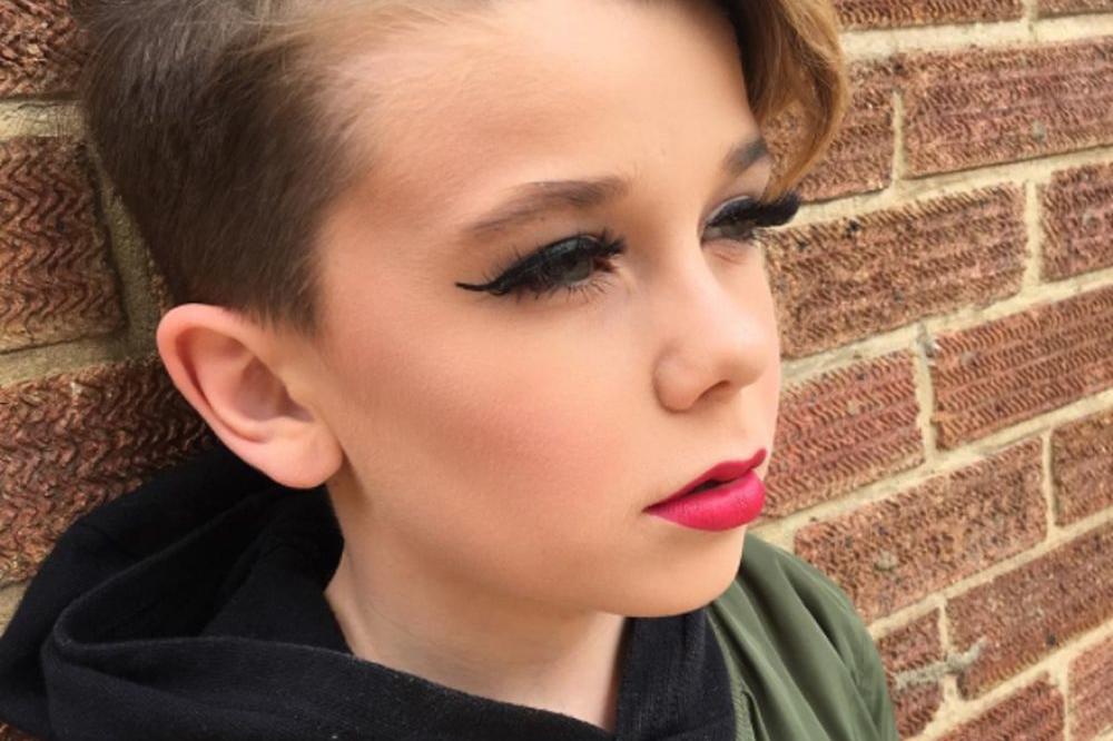 Zaludeo je svet: Džek ima 10 godina, 70.000 fanova i novi je mejkap guru! (FOTO) (VIDEO)