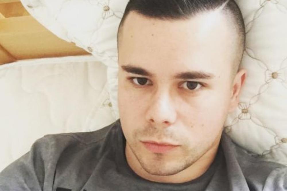 POJAVIO SE SA PESMOM JA BARABA SVE JOJ DŽABA,  a pogledajte kako danas izgleda vlasnik ovog hita!