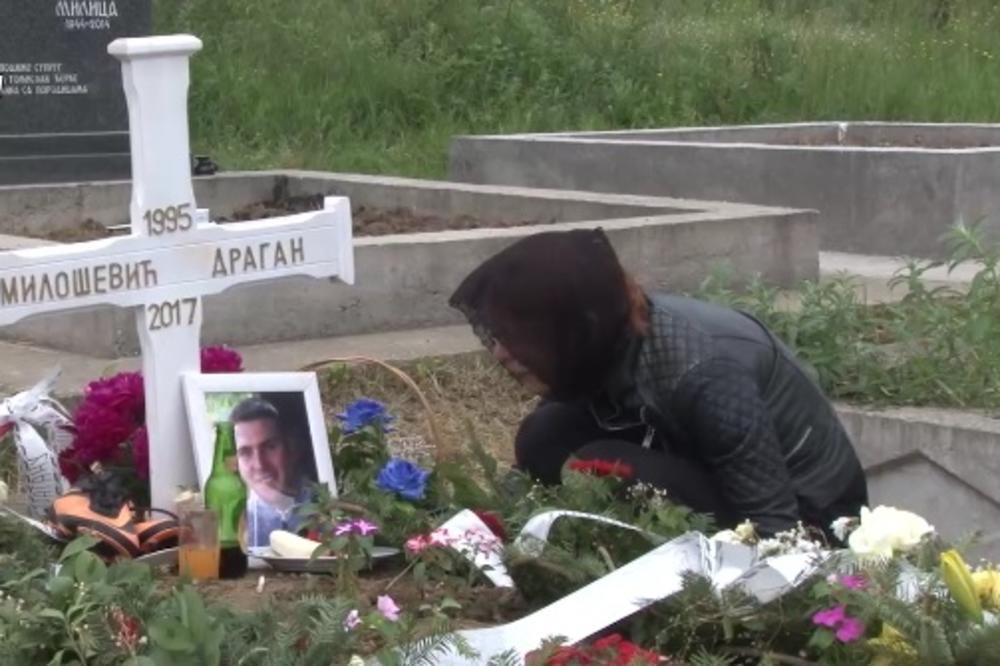 MLADIĆ (22) SE ZBOG NJIH UBIO A BATINAŠI ŠETAJU SLOBODNO! Očajna majka: Čula sam da je mučitelj mog sina u Francuskoj!