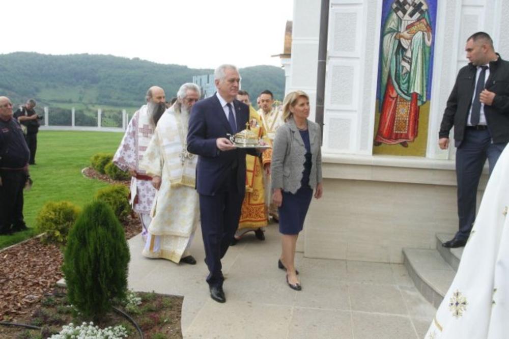 POČINJE PROVERA: Odakle Nikolićima novac za crkvu u Bajčetini!?