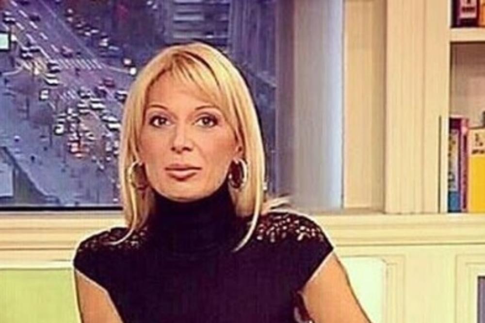 BLAM! Voditeljka RTS-a uvek pokazuje DUGE NOGE, ali jednu STVAR niko do sada nije PRIMETIO (FOTO)