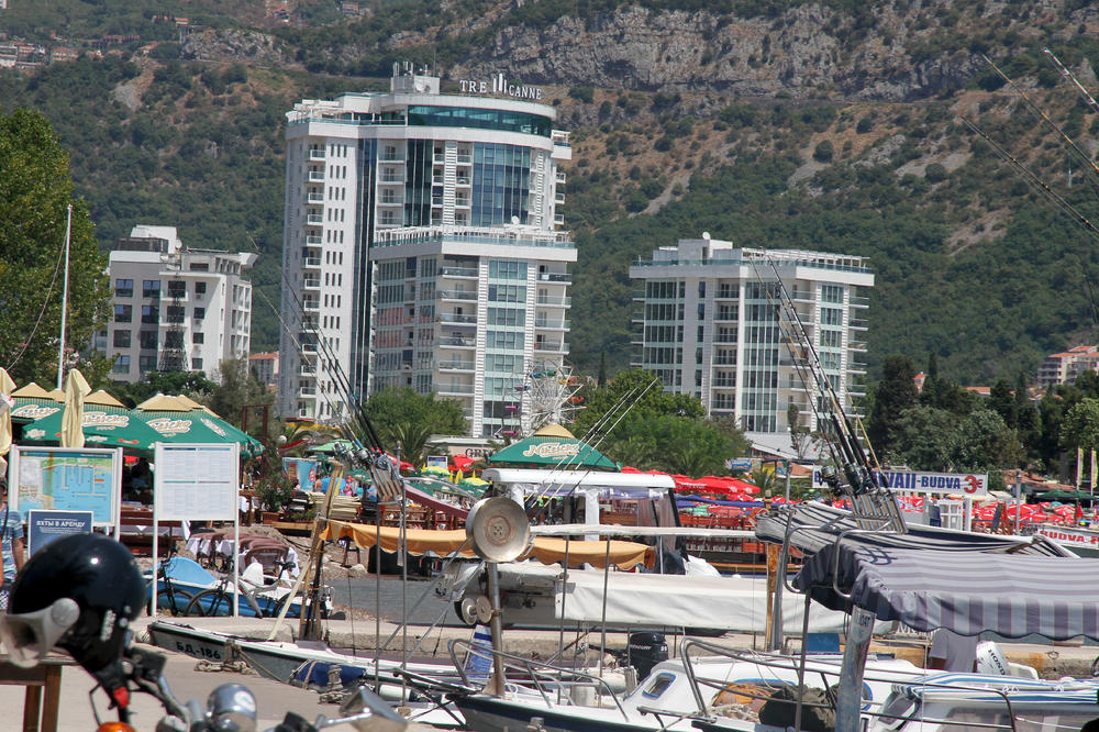 NOVI INCIDENTI U BUDVI: Uhapšeni predsednik MZ Bečići Predrag Ivanović i Dragan Đurović