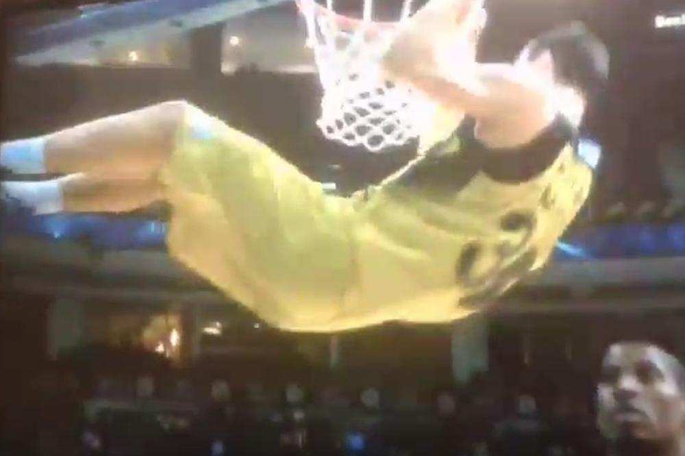 Lako je Feneru bez Bogdana da zgazi Darušafaku kad Kalina radi zgibove na obruču! (VIDEO)