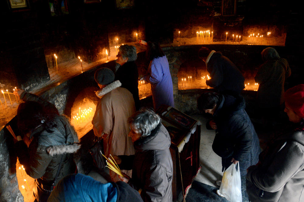 DANAS SU VRAČI, A 1 MOLITVU OBAVEZNO ČITAJTE! Veruje se da snažno deluje na ozdravljenje