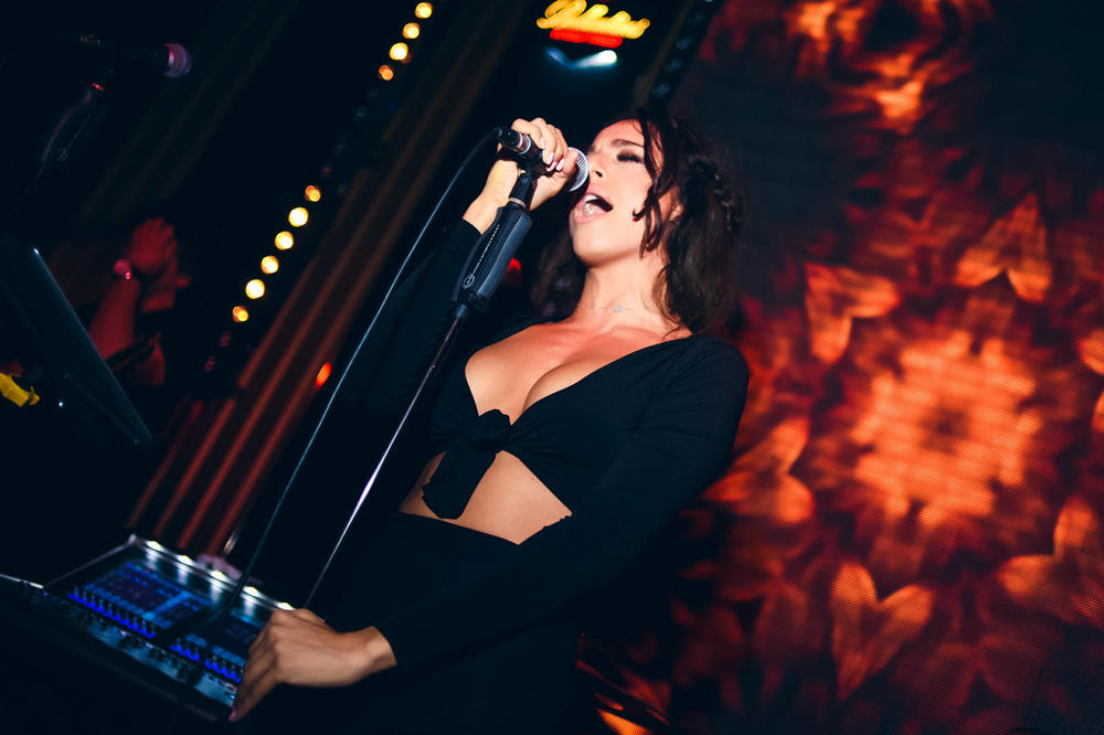 MINISTARKE SPREMNE DA ZAPALE PORT! (VIDEO)