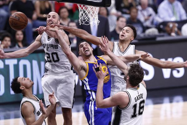 KRIZA UZELA DANAK: Akcije San Antonija na prodaju ispod cene