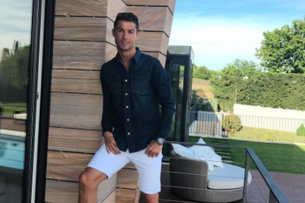 TOTALNA PROMENA! Posle toliko godina Ronaldo KONAČNO izgleda kao pravi muškarac! (FOTO)