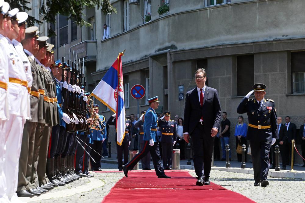 AKO JE BILO NAPADA, IZVINJAVAM SE NOVINARIMA, ALI...! Konačno se oglasio i Vučić!