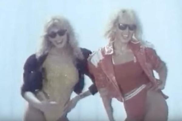 JEL ZNATE KO JE PEVAČICA PORED BRENE? Zanimaće vas jer je ona i dan danas bomba kakve nema! (FOTO)