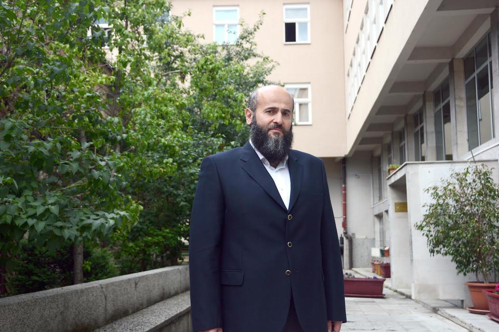 ESPRESO SA ZUKORLIĆEM U SARAJEVU: Obišli smo medresu bivšeg muftije! Evo zašto on ima posebne emocije prema njoj i ovom gradu! (VIDEO)
